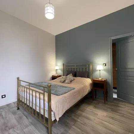 Demeure De Caractere Avec Animaux Acceptes - Fr-1-489-457 * Vernusse