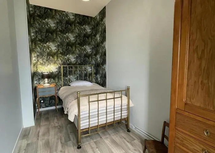 Demeure De Caractere Avec Animaux Acceptes - Fr-1-489-457 * Vernusse